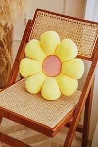 Lazy Daisy Throw Pillow